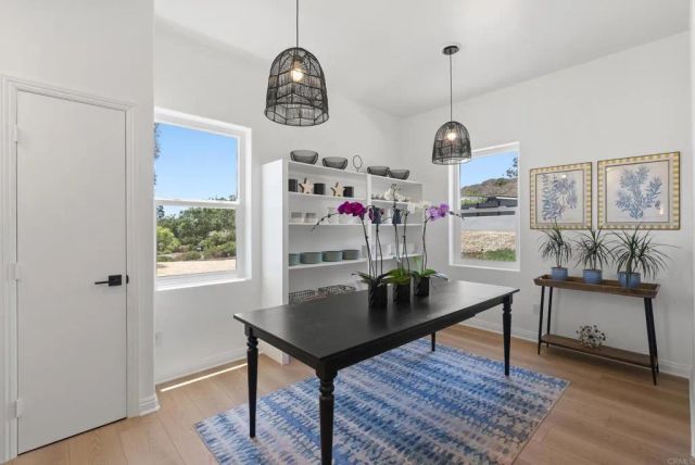 4305 Manchester Avenue, Encinitas, CA 92024