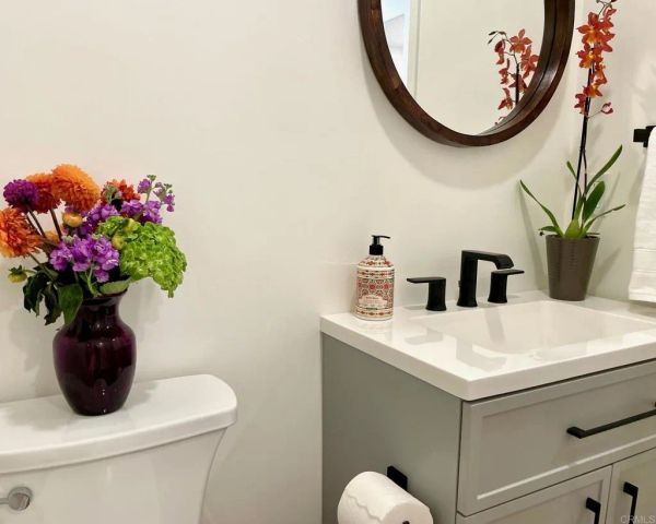 4305 Manchester Avenue, Encinitas, CA 92024