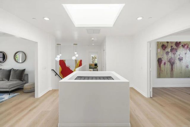 4305 Manchester Avenue, Encinitas, CA 92024