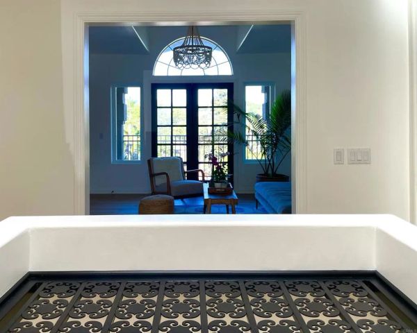 4305 Manchester Avenue, Encinitas, CA 92024