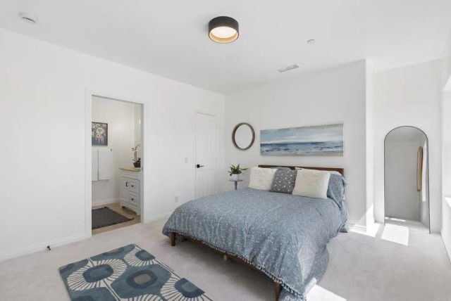 4305 Manchester Avenue, Encinitas, CA 92024