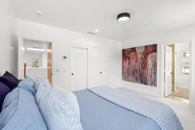 4305 Manchester Avenue, Encinitas, CA 92024