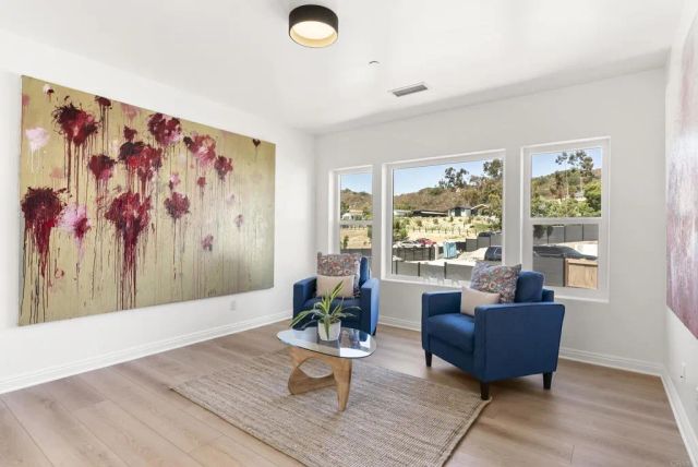 4305 Manchester Avenue, Encinitas, CA 92024