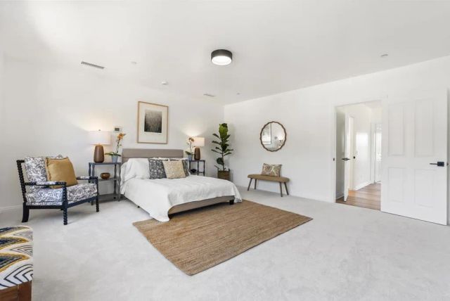 4305 Manchester Avenue, Encinitas, CA 92024