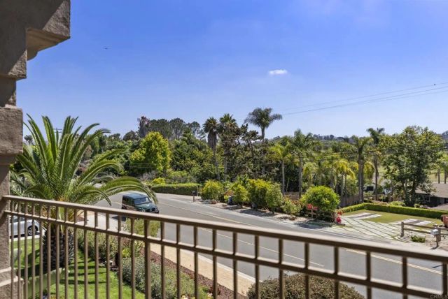 4305 Manchester Avenue, Encinitas, CA 92024