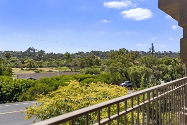 4305 Manchester Avenue, Encinitas, CA 92024