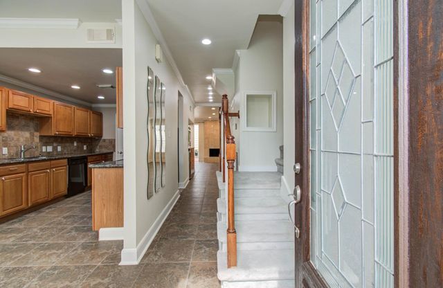 5701 Winsome Lane 2, Houston, TX 77057