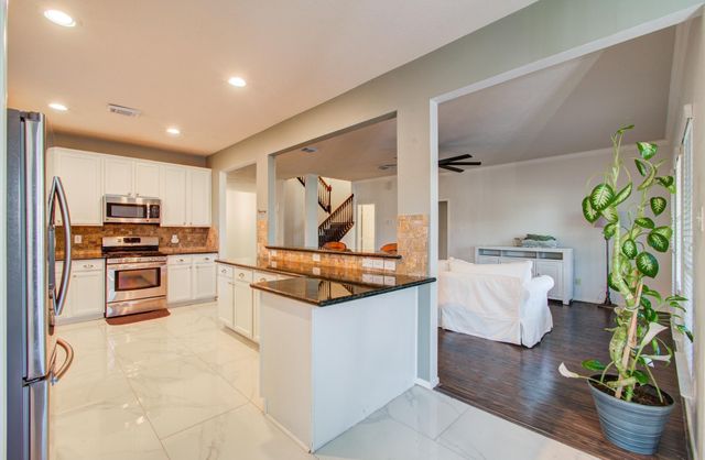 7714 Trophy Place Drive, Humble, TX 77346