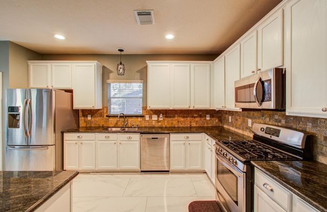 7714 Trophy Place Drive, Humble, TX 77346