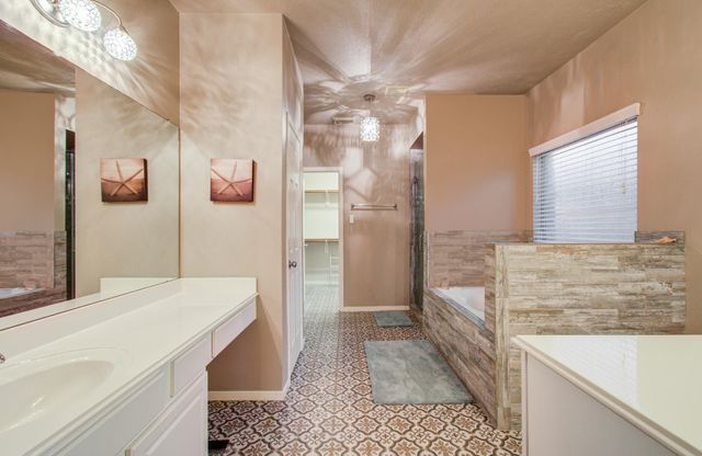 7714 Trophy Place Drive, Humble, TX 77346