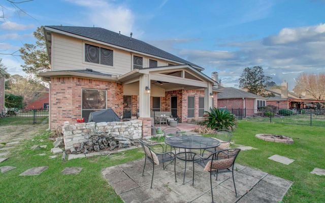 7714 Trophy Place Drive, Humble, TX 77346