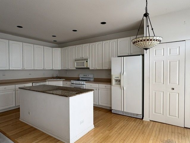 1295 Georgetown Way, Vernon Hills, IL 60061