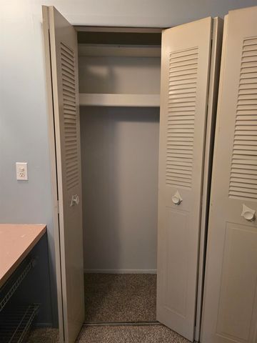 29460 Hoover Road, Warren, MI 48093