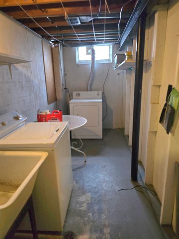 29460 Hoover Road, Warren, MI 48093