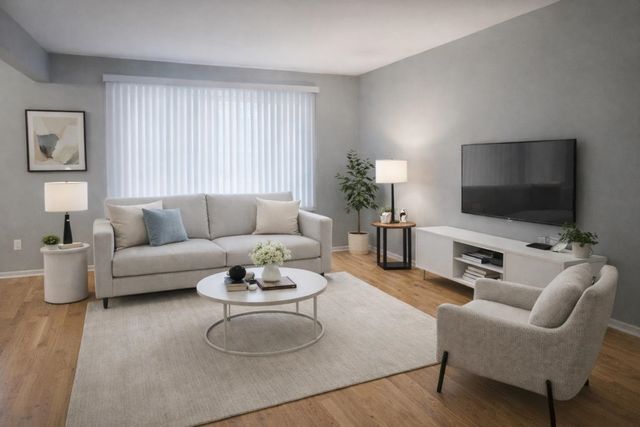 29460 Hoover Road, Warren, MI 48093