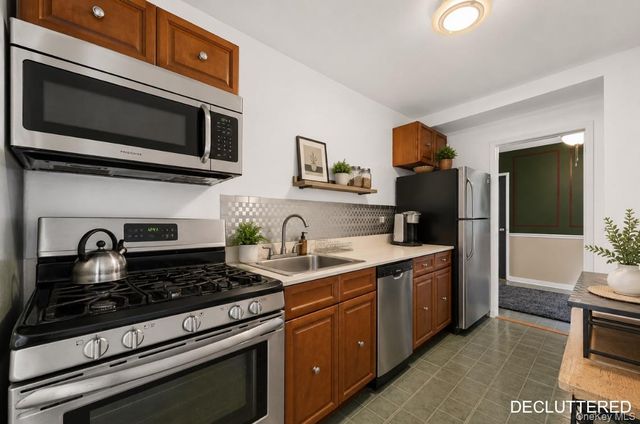 5645 Netherland Ave Apt 5E, Bronx, NY 10471