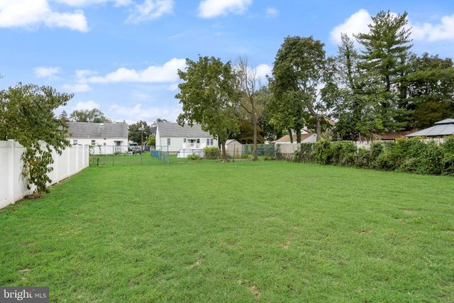 416 RIVER DR, Westville, NJ 08093