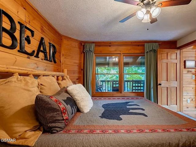 749 Yona Trail Way, Gatlinburg, TN 37738