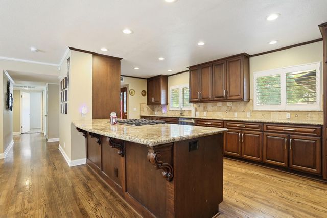 6510 N El Dorado St, Stockton, CA 95207