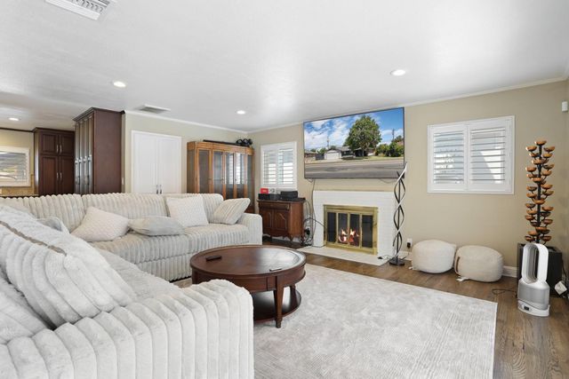 6510 N El Dorado St, Stockton, CA 95207