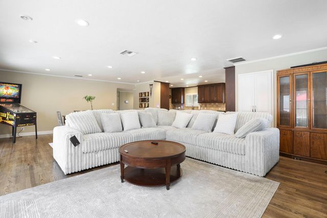 6510 N El Dorado St, Stockton, CA 95207