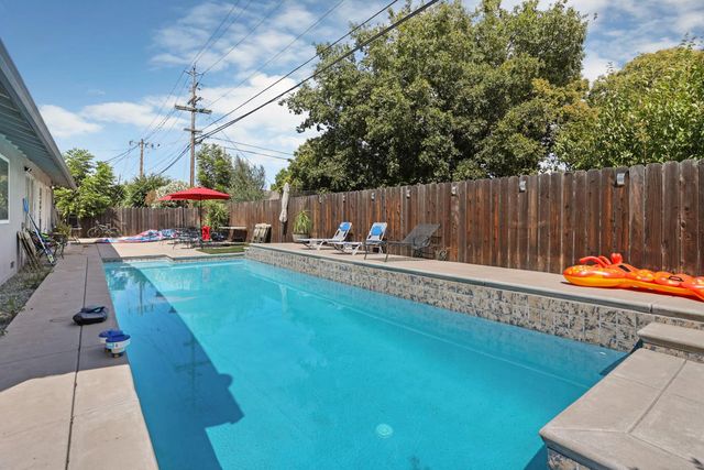 6510 N El Dorado St, Stockton, CA 95207