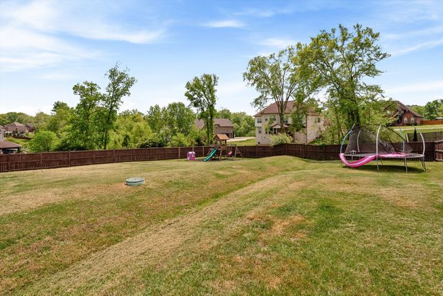 56 Harbor Pt, Lebanon, TN 37087