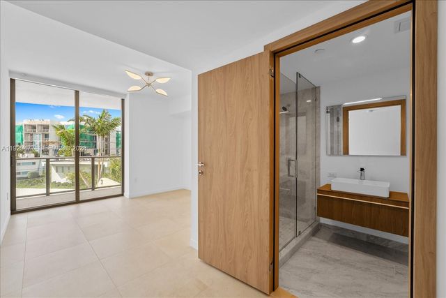 1135 103 St 403, Bay Harbor Islands, FL 33154