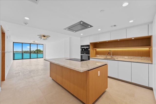 1135 103 St 403, Bay Harbor Islands, FL 33154