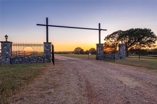 3677 Reinhardt Rd Road, Bellville, TX 77418