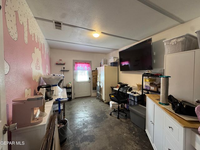 1601 James Chisum Drive, El Paso, TX 79936
