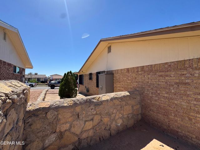 1601 James Chisum Drive, El Paso, TX 79936