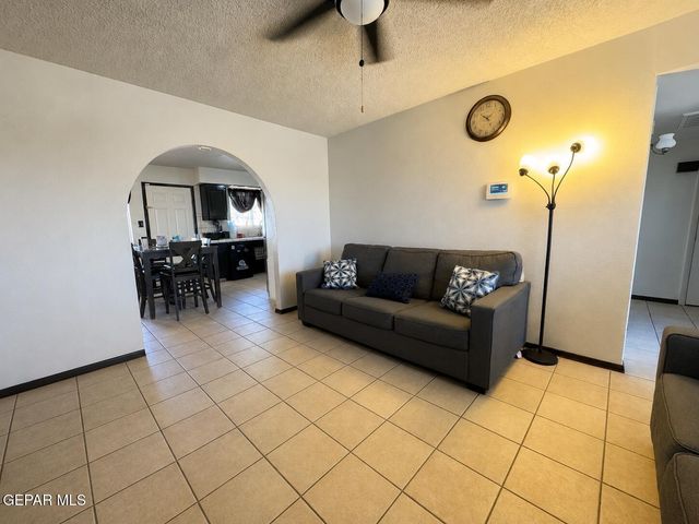 1601 James Chisum Drive, El Paso, TX 79936