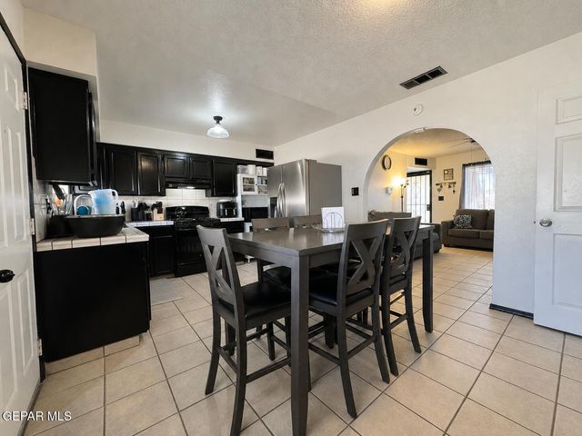 1601 James Chisum Drive, El Paso, TX 79936