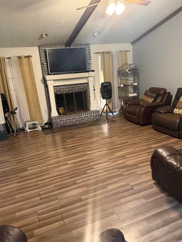 6302 Granada Trail, Pine Bluff, AR 71603