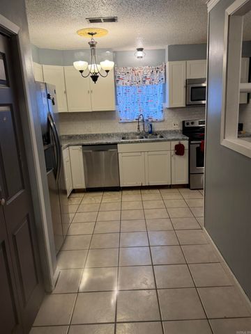 6302 Granada Trail, Pine Bluff, AR 71603