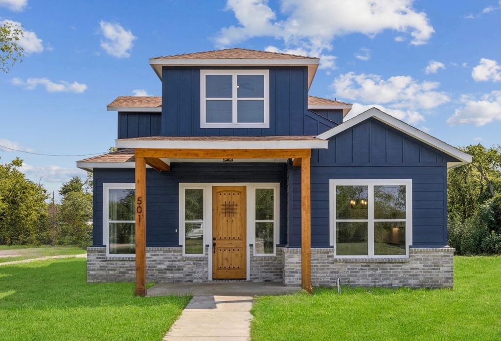 501 Stallings Street, Terrell, TX 75160