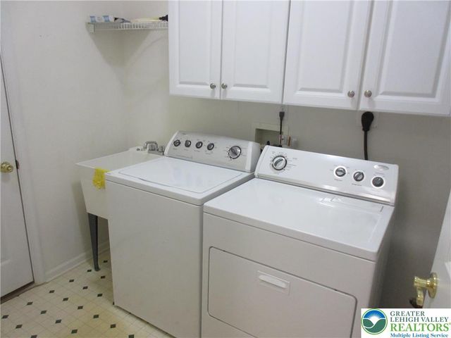2430 Steeplechase Drive, Lower Macungie Twp, PA 18062