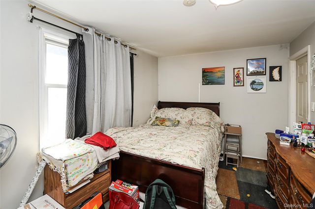 89-47 212th Street, Queens Village, NY 11427