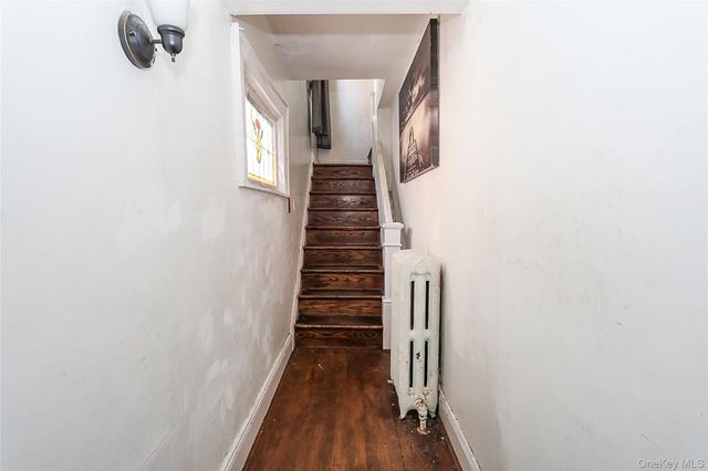 89-47 212th Street, Queens Village, NY 11427