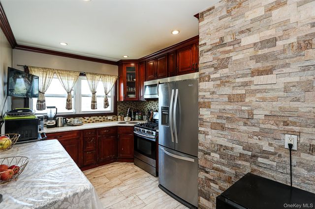 89-47 212th Street, Queens Village, NY 11427