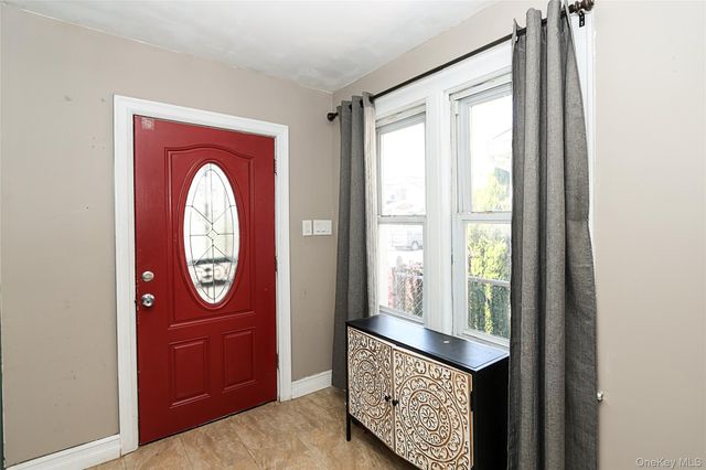 89-47 212th Street, Queens Village, NY 11427