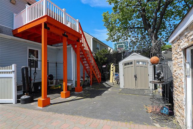 89-47 212th Street, Queens Village, NY 11427