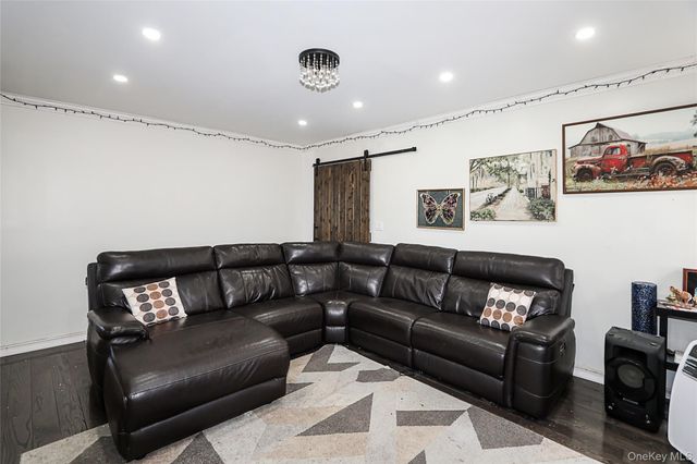 89-47 212th Street, Queens Village, NY 11427