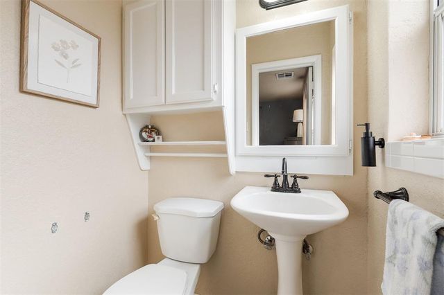 10708 Whitehaven Road, Oklahoma City, OK 73120