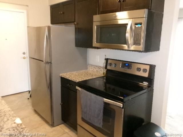15110 Fairfield Street B, Livonia, MI 48154