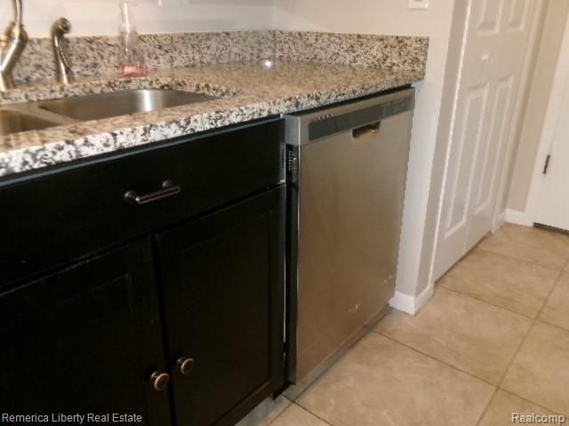 15110 Fairfield Street B, Livonia, MI 48154