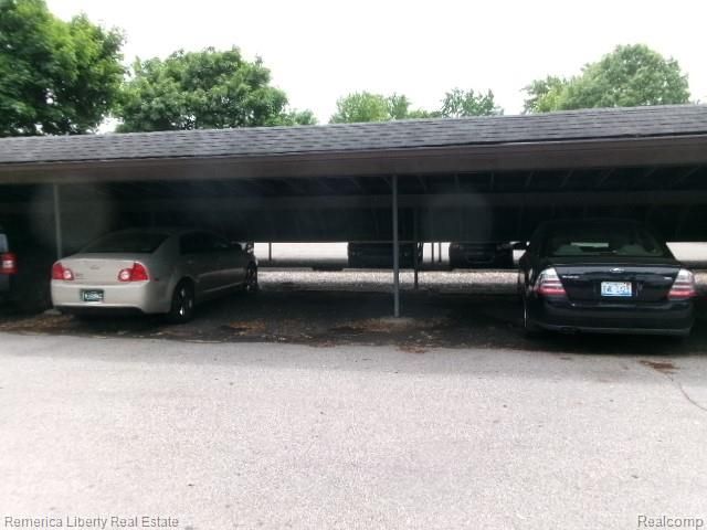 15110 Fairfield Street B, Livonia, MI 48154