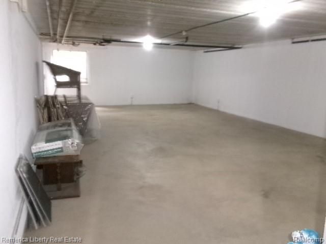 15110 Fairfield Street B, Livonia, MI 48154