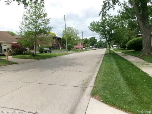 15110 Fairfield Street B, Livonia, MI 48154